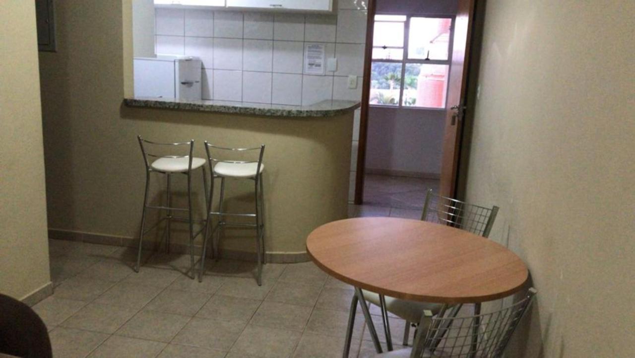Apartamentos Com Piscinas Em Caldas Novas Cameră foto